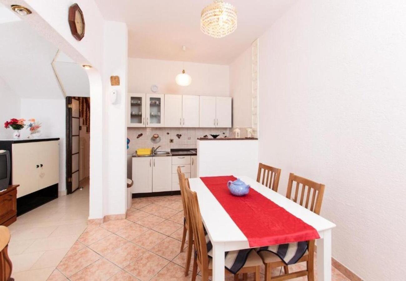 Apartment Knez 1 - 50 M From Beach Podstrana Extérieur photo