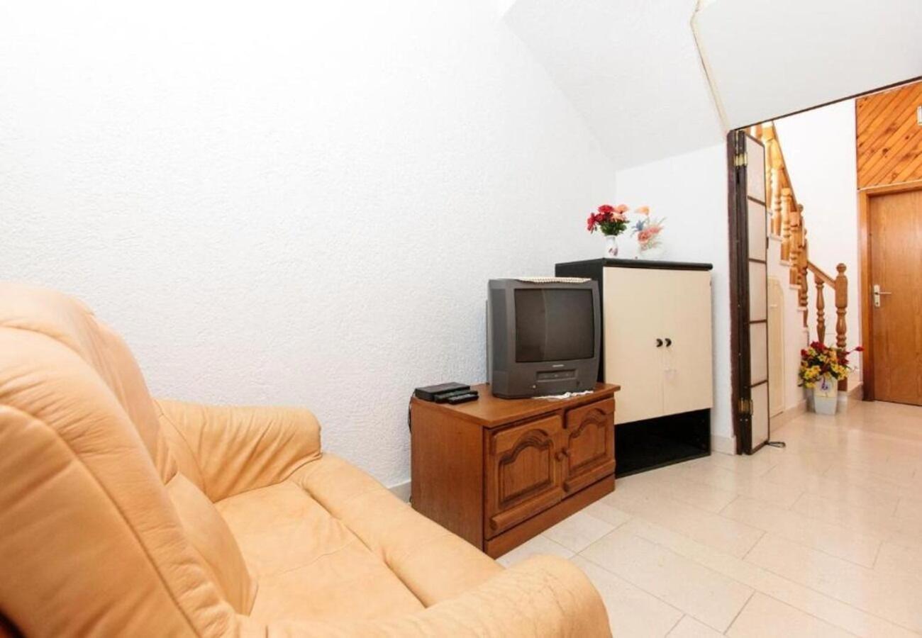 Apartment Knez 1 - 50 M From Beach Podstrana Extérieur photo