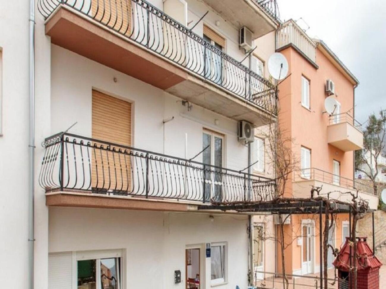 Apartment Knez 1 - 50 M From Beach Podstrana Extérieur photo