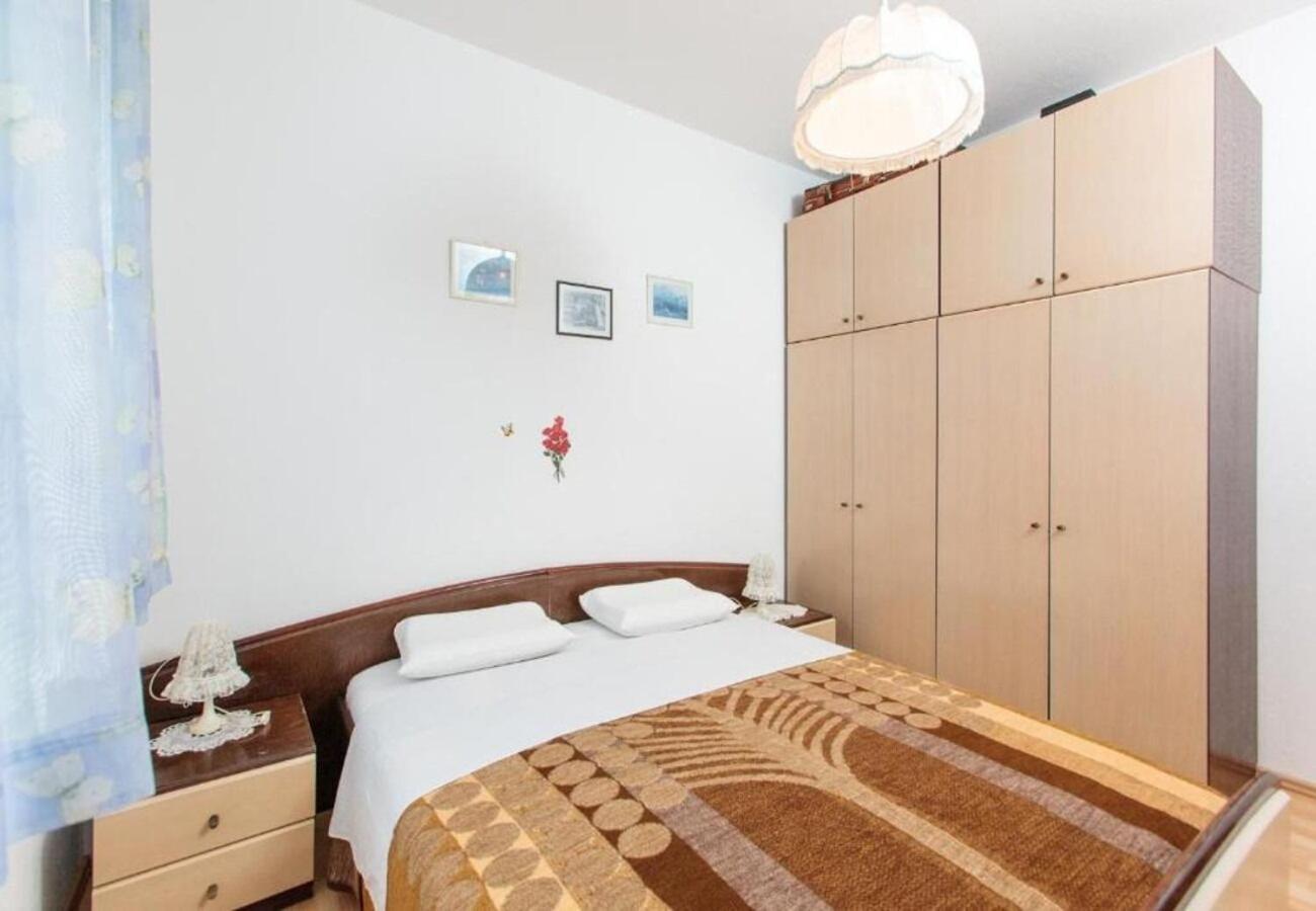 Apartment Knez 1 - 50 M From Beach Podstrana Extérieur photo